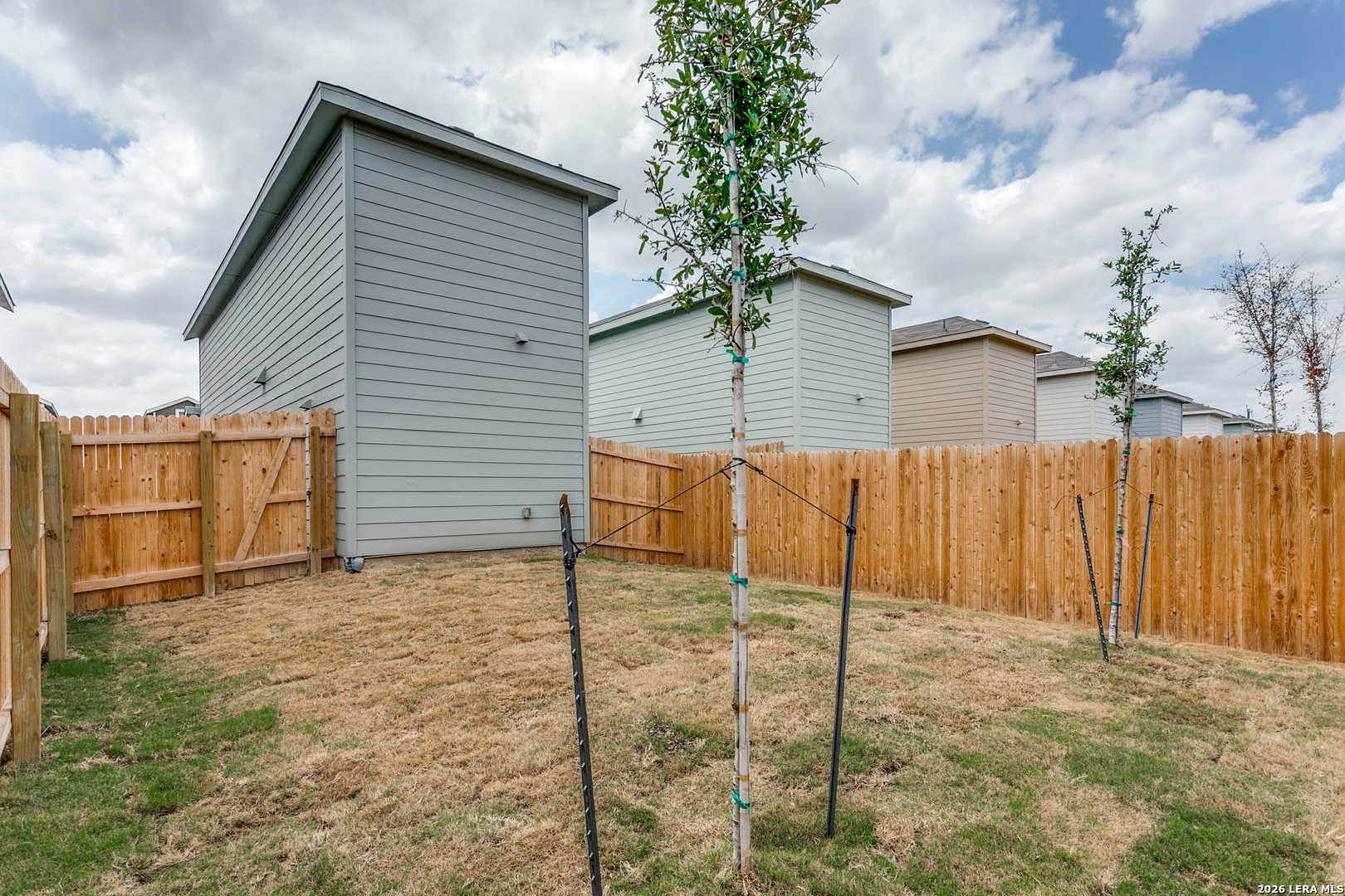 5010 Primrose Converse, TX 78109 - Photo 24 of 24 a backyard of a house