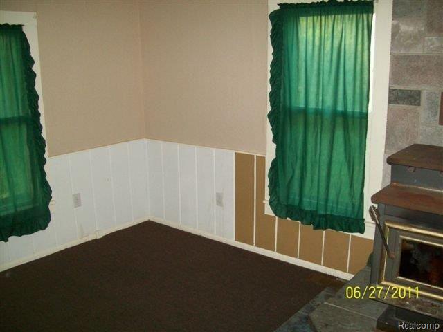 10009 North Fowlerville Road Fowlerville, MI 48836 - Photo 3 of 13 6-27-11 002