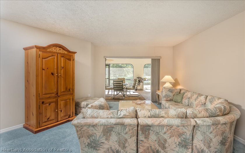 173 Mango Road Northeast Lake Placid, FL 33852 - Photo 3 of 19 Gallery Image 3