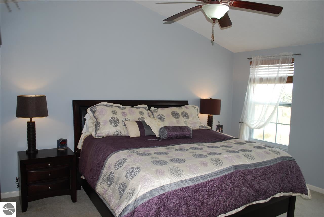 707 Strohm Road Traverse City, MI 49696 - Photo 17 of 27 1791860-16.JPG