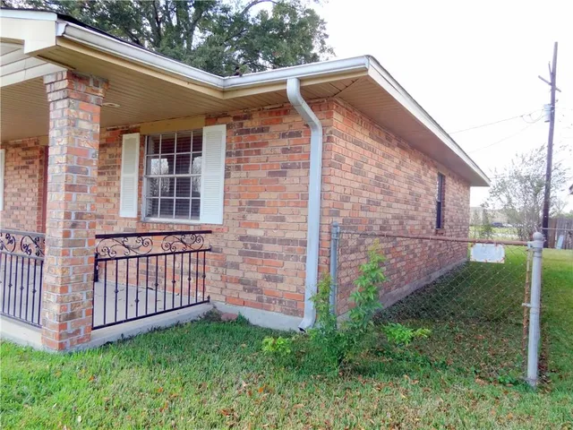 $154,850 | 1632 Haydel Drive, Marrero, LA 70072