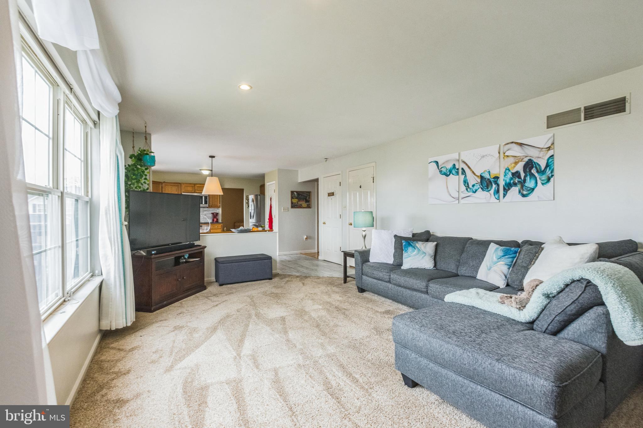 2501 Andrew Drive Reading, PA 19608 - Photo 5 of 34