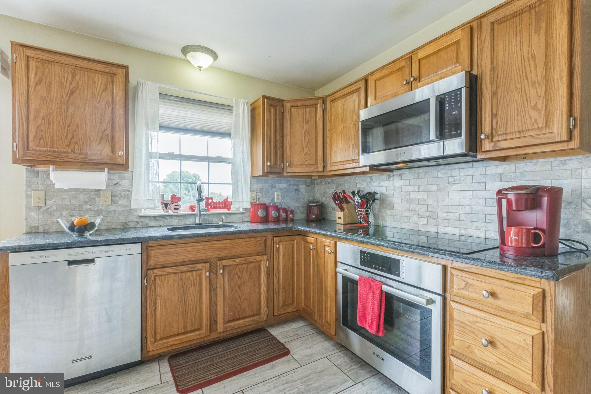 2501 Andrew Drive Reading, PA 19608 - Photo 7 of 34