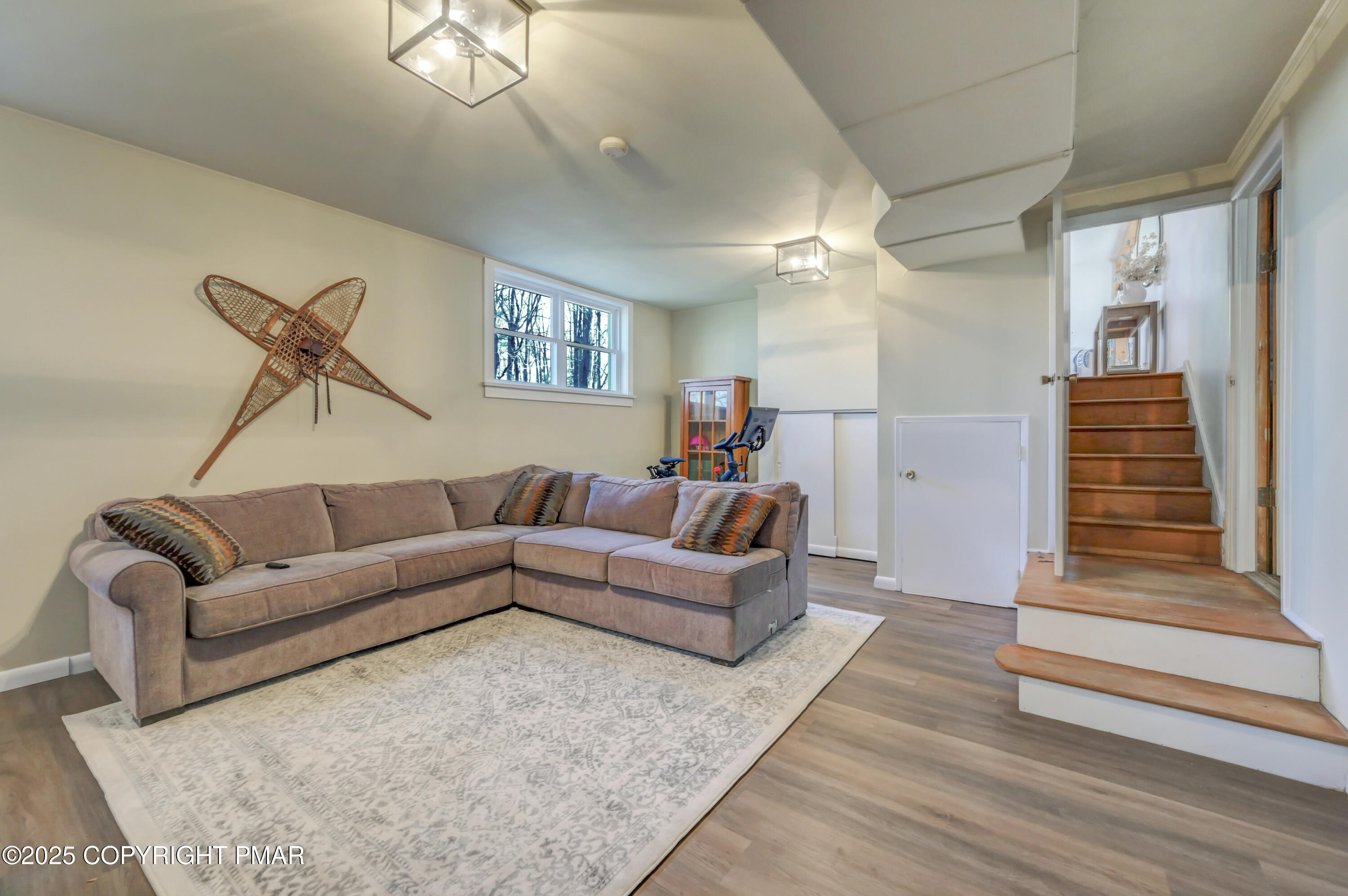 2148 Laurel Lane Cresco, PA 18326 - Photo 27 of 58 a living room with furniture and a rug