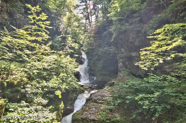 $229,000 | 2148 Laurel Lane, Cresco, PA 18326