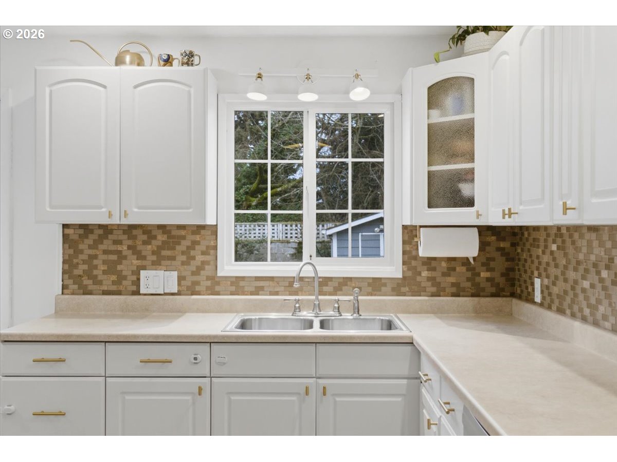 1770 D Street Northeast Salem, OR 97301 - Photo 18 of 38