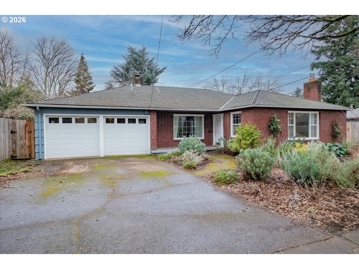 1770 D Street Northeast Salem, OR 97301 - Photo 3 of 38