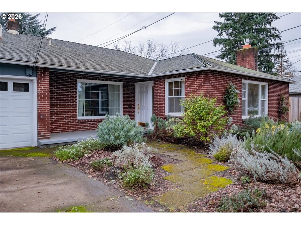 1770 D Street Northeast Salem, OR 97301 - Photo 6 of 38