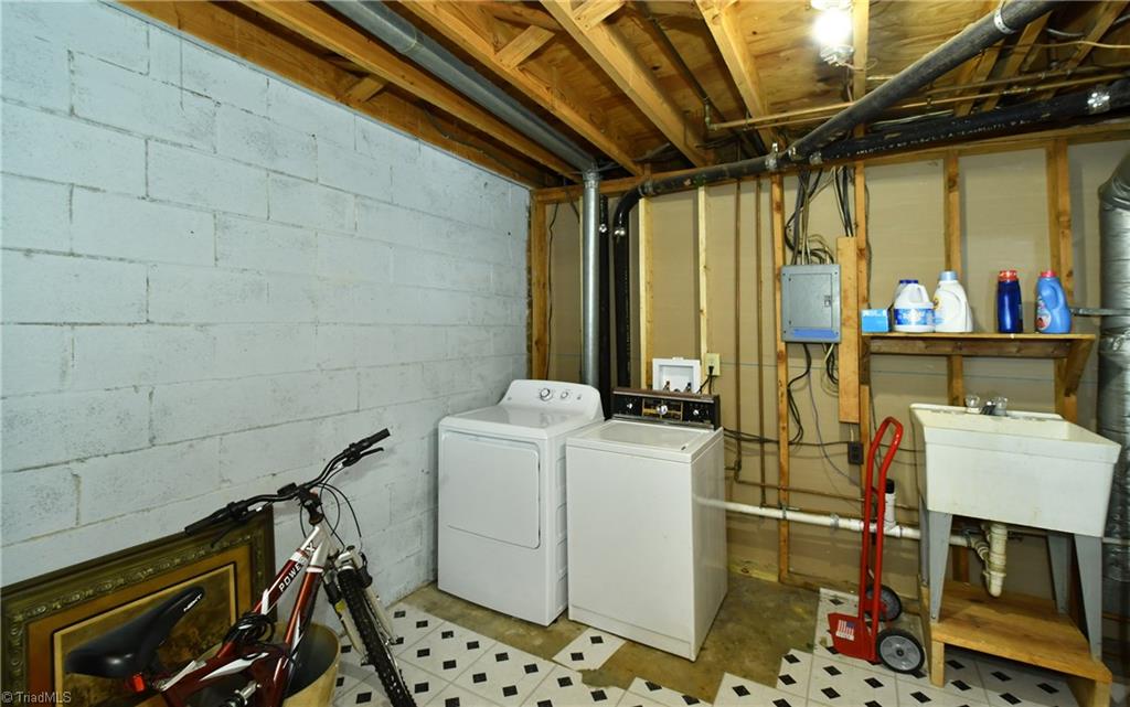 2946 St Marks Road Southwest, Unit D Winston-Salem, NC 27103 - Photo 22 of 22 Laundry/storage