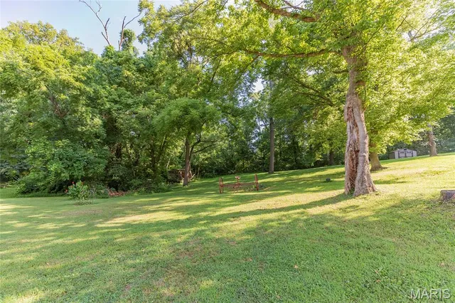 $389,900 | 1209 Woodcrest Lane, Hazelwood, MO 63042