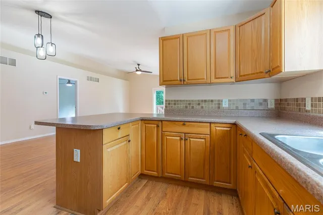 $389,900 | 1209 Woodcrest Lane, Hazelwood, MO 63042