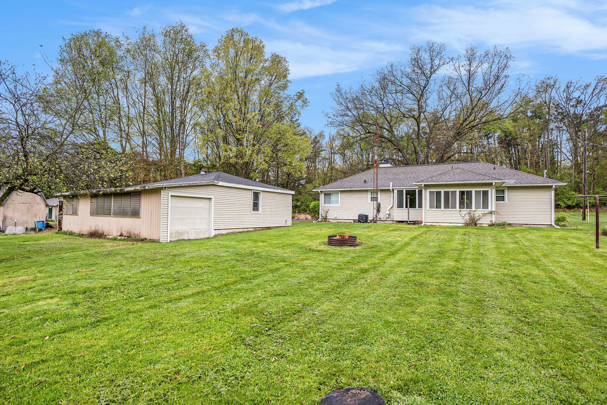 5647 Maple Dale Road Jackson, MI 49201 - Photo 26 of 28 025_file_821