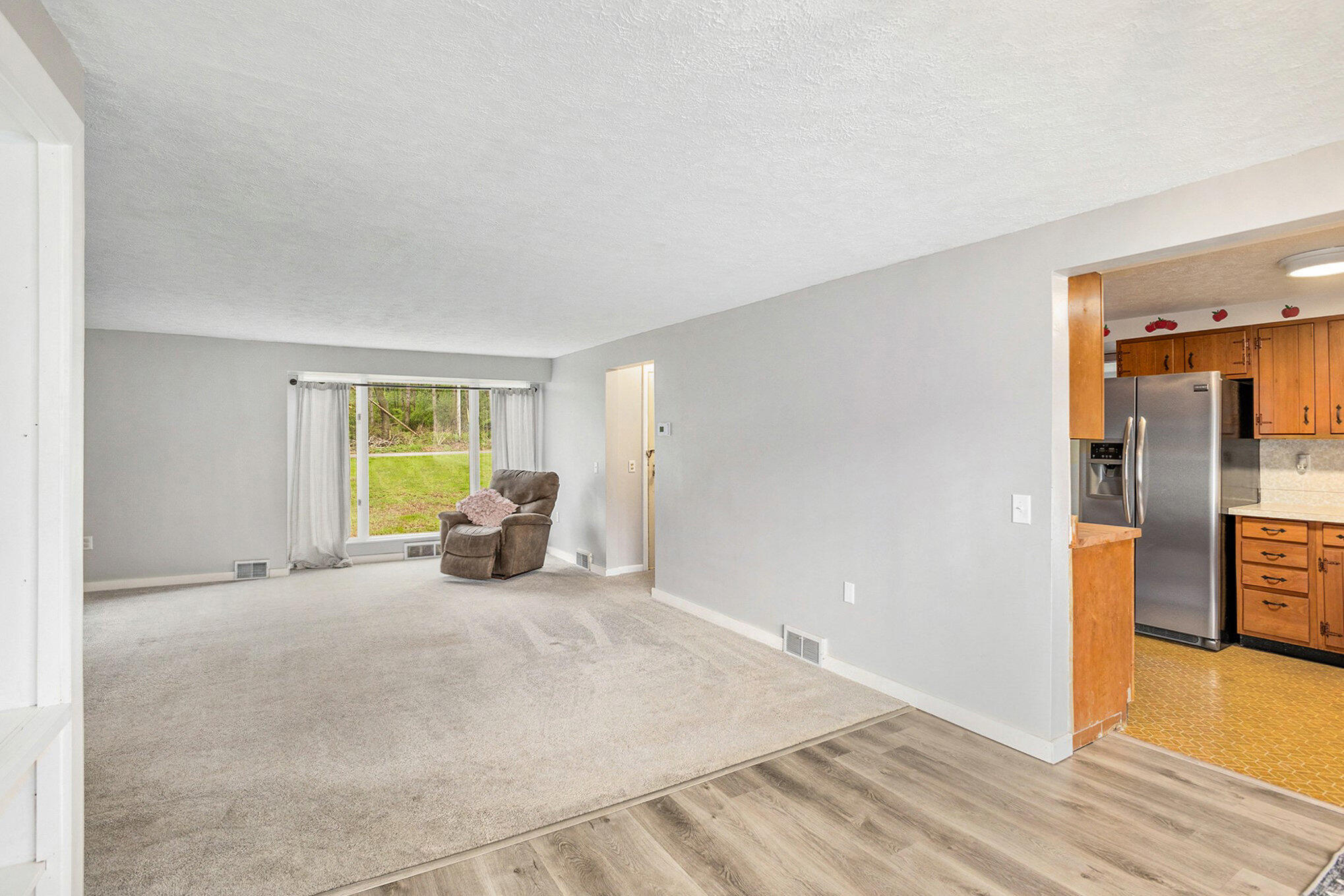 5647 Maple Dale Road Jackson, MI 49201 - Photo 6 of 28 005_file_978