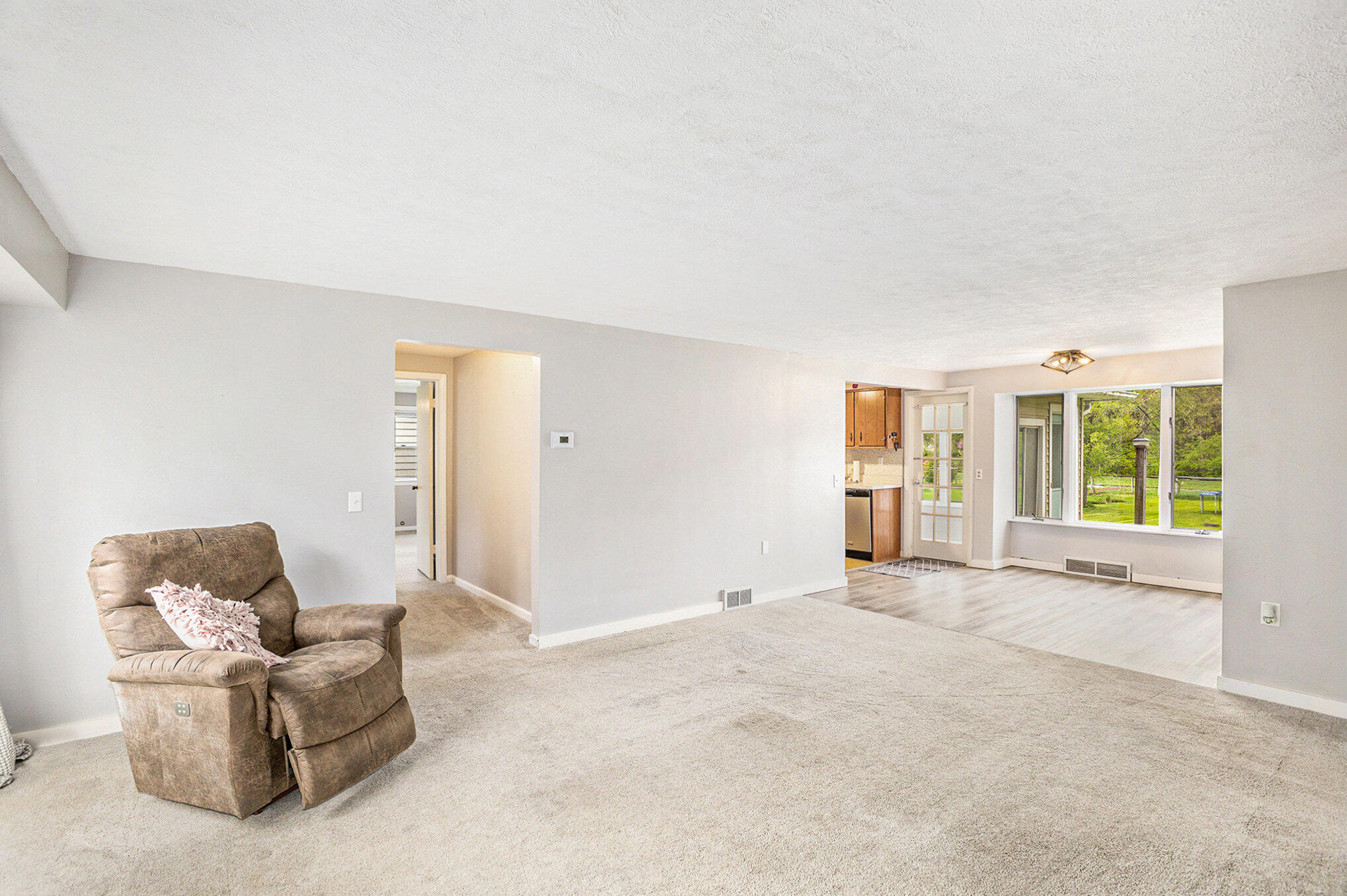 5647 Maple Dale Road Jackson, MI 49201 - Photo 9 of 28 008_file_526