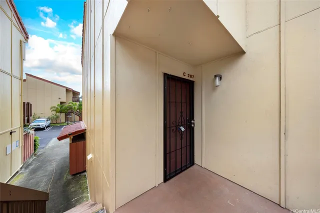 $3,200 | 46-078 Emepela Place, Unit C207, Kaneohe, HI 96744