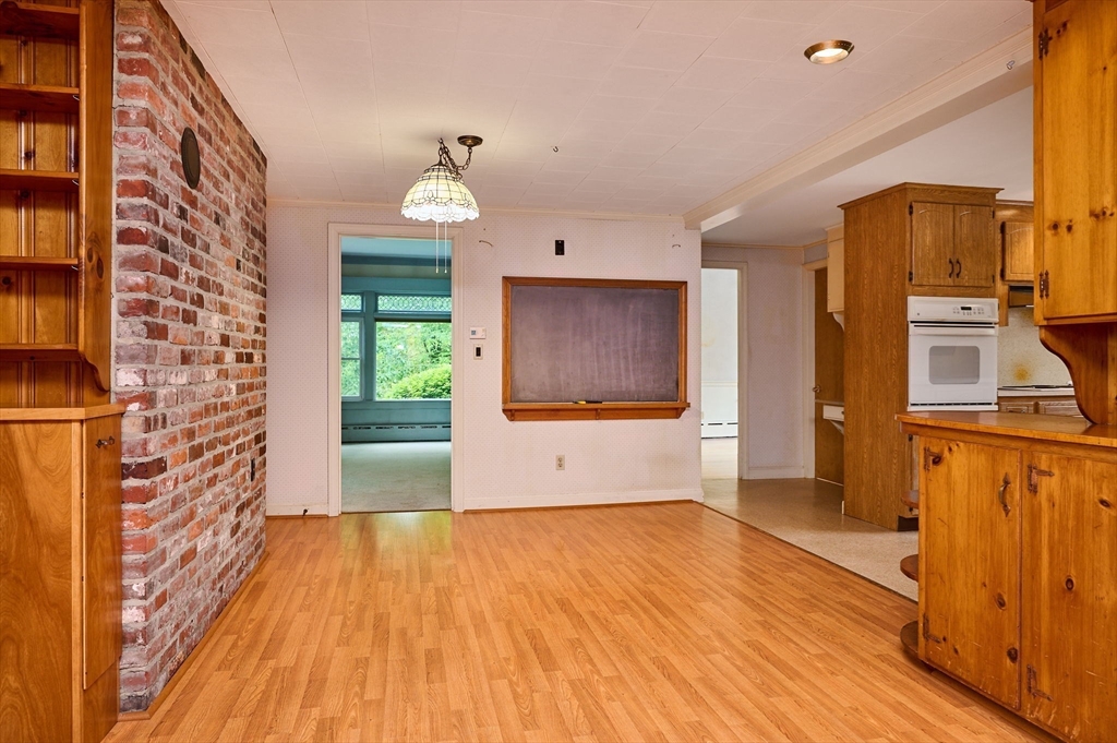 198 Leyden Road Greenfield, MA 01301 - Photo 8 of 39