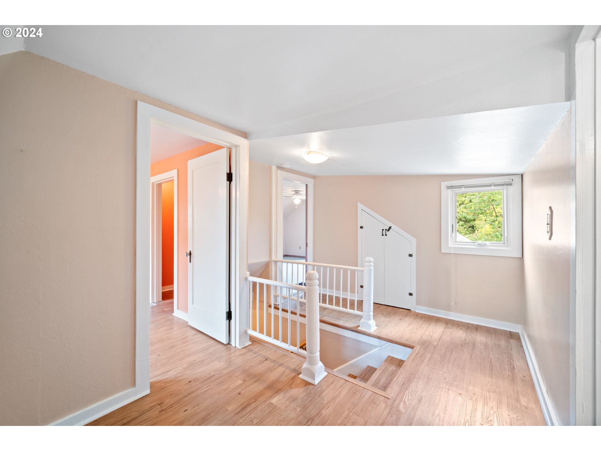4006 Southeast Harold Street Portland, OR 97202 - Photo 12 of 40