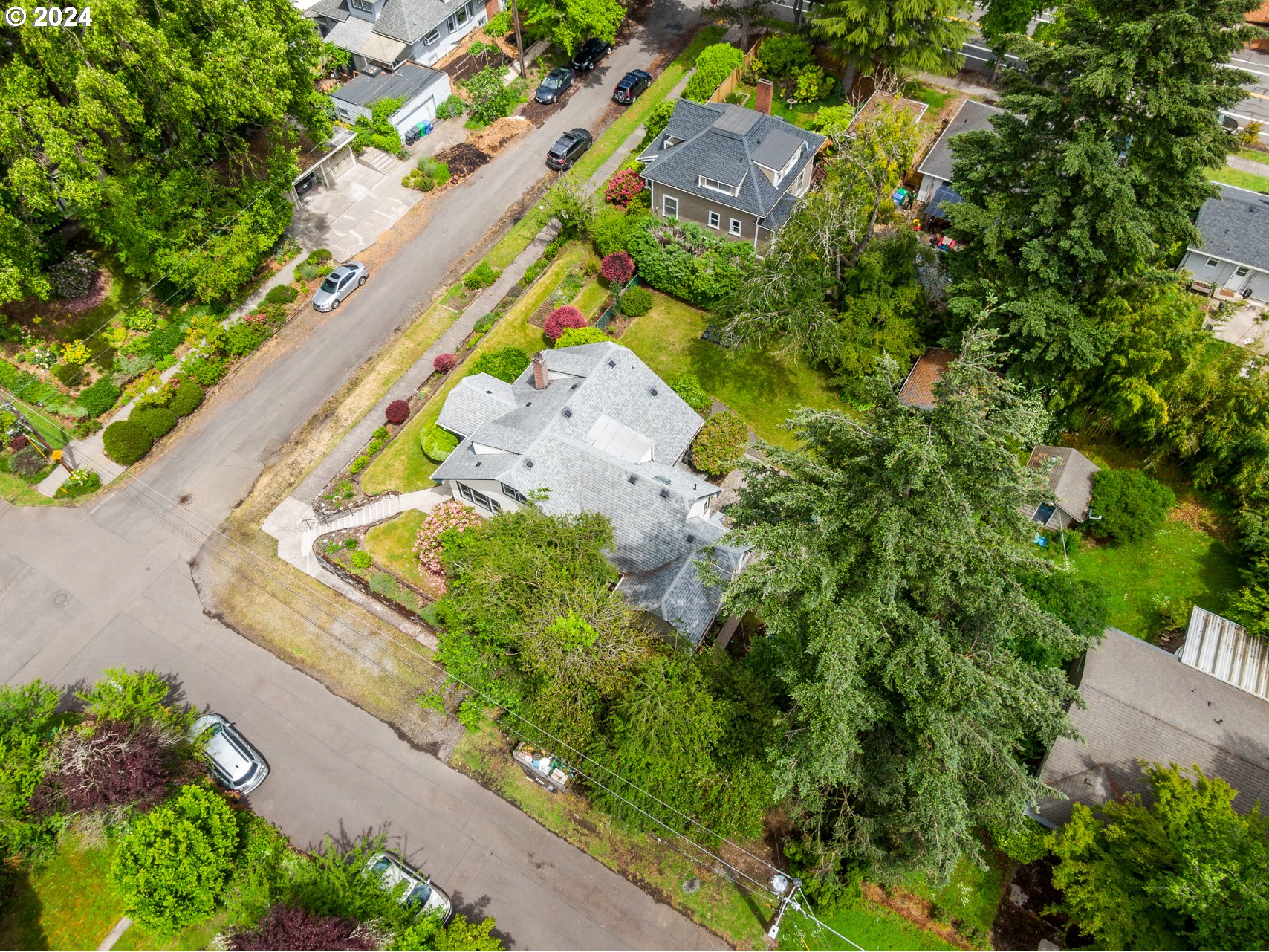 4006 Southeast Harold Street Portland, OR 97202 - Photo 32 of 40