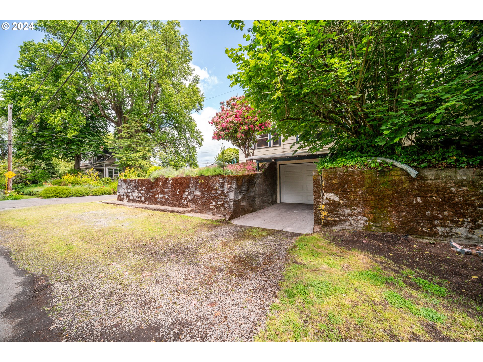 4006 Southeast Harold Street Portland, OR 97202 - Photo 34 of 40