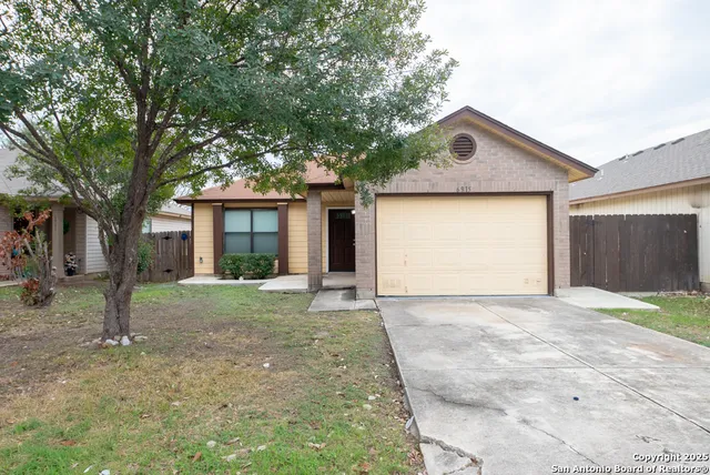 $1,400 | 6915 Flatstone Pass, Converse, TX 78109