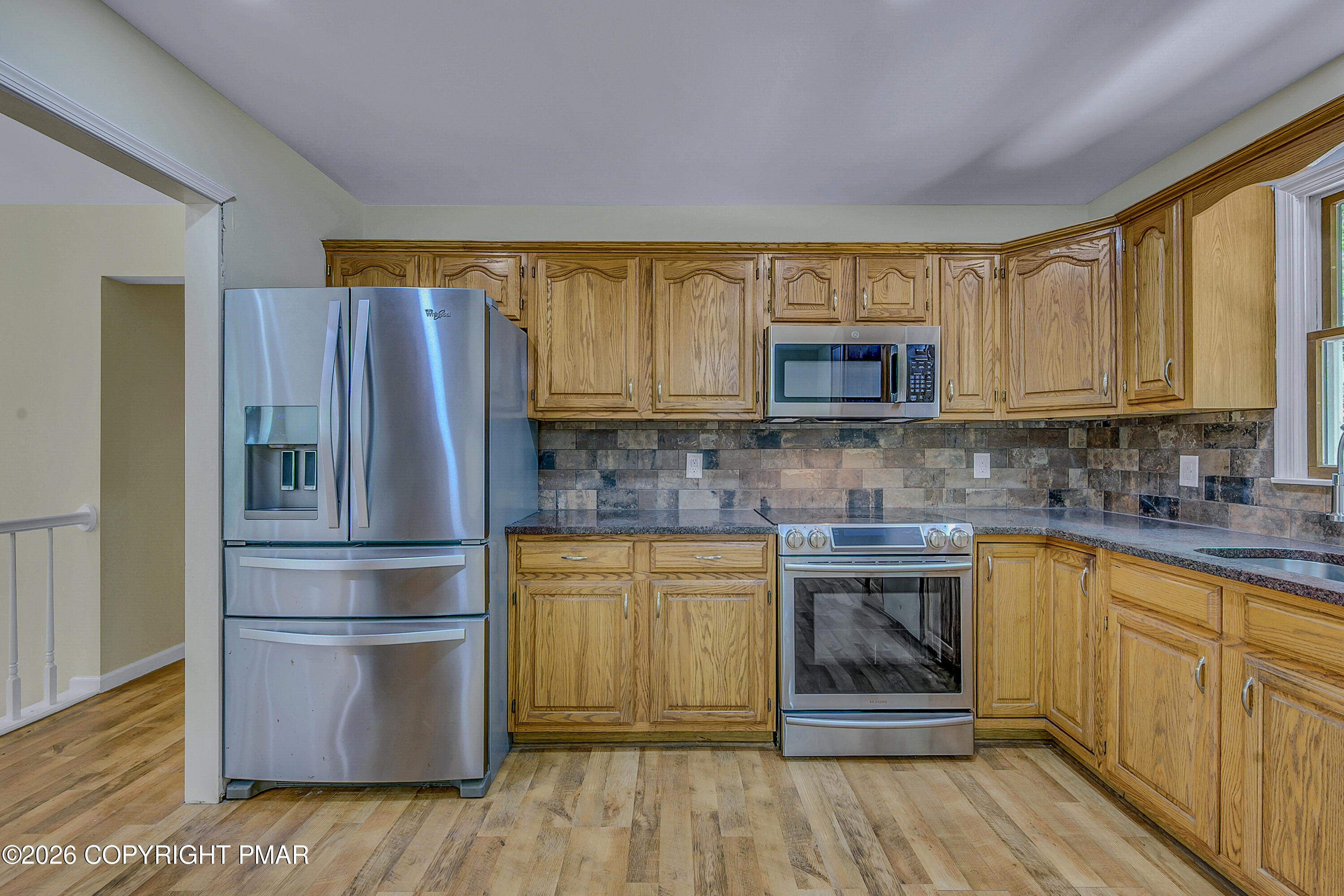 171 Foothill Boulevard Effort, PA 18330 - Photo 11 of 47 Kitchen