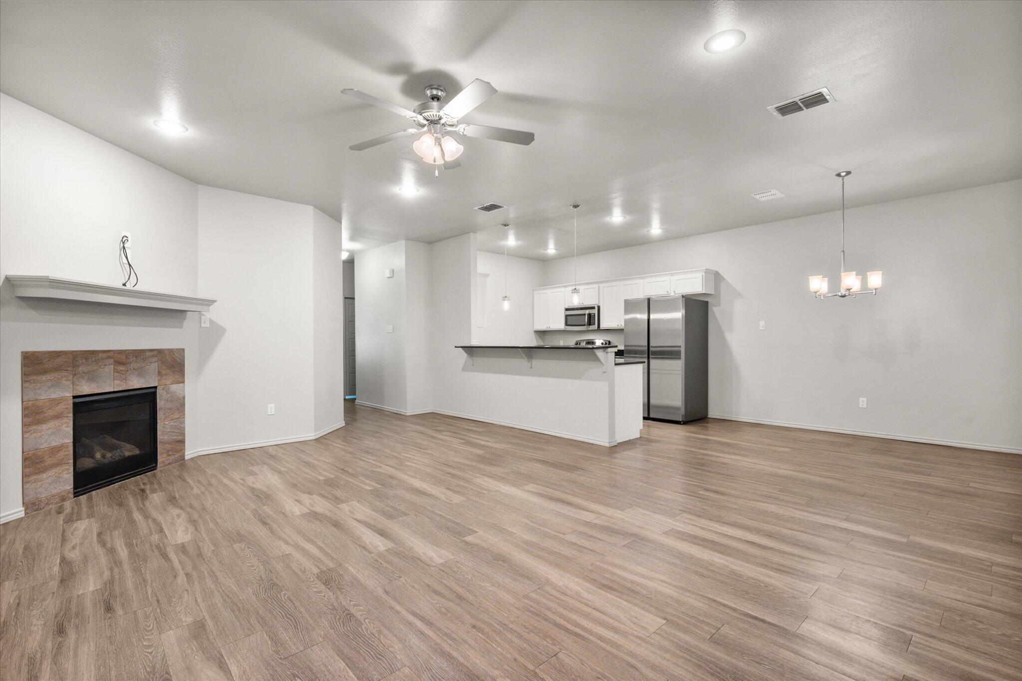2119 10th Street Lubbock, TX 79401 - Photo 3 of 27 11-2119 10th St6047