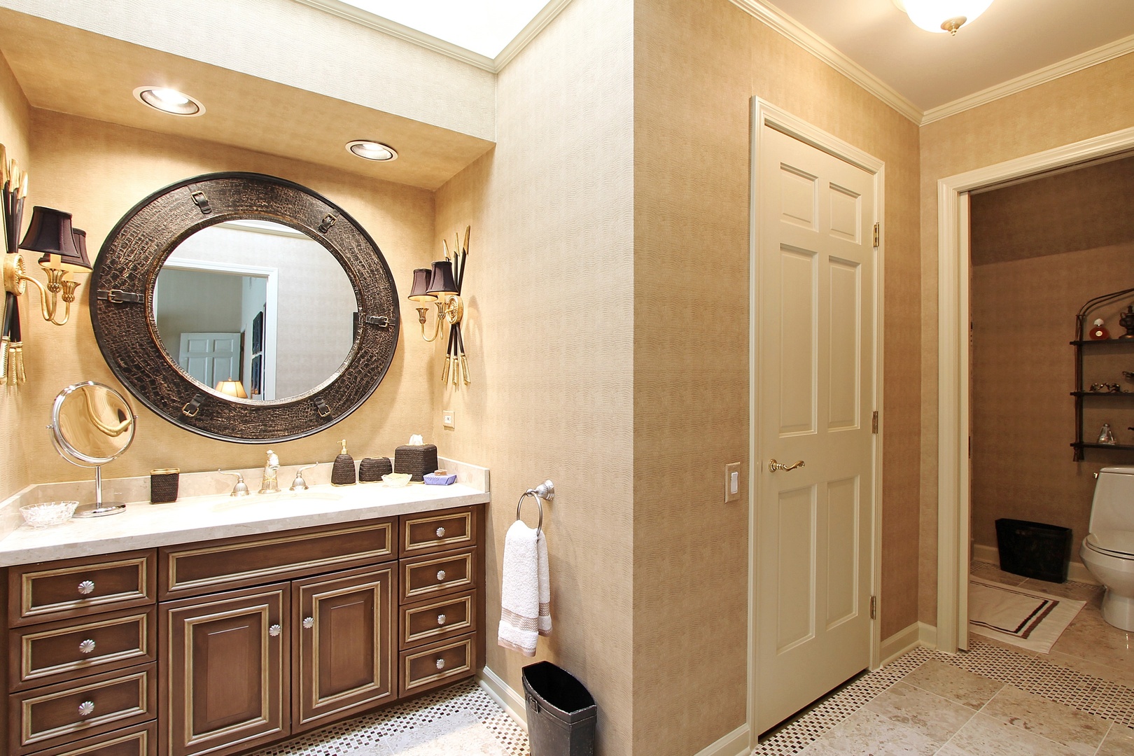 29 Riderwood Road North Barrington, IL 60010 - Photo 17 of 25 a bathroom with a sink and a mirror