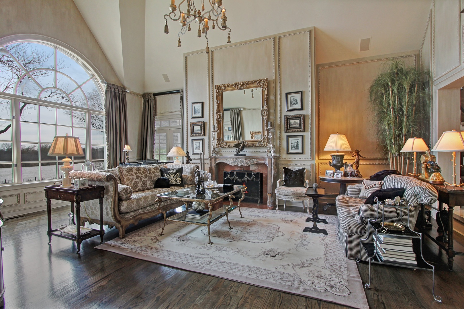 29 Riderwood Road North Barrington, IL 60010 - Photo 3 of 25 a living room with furniture