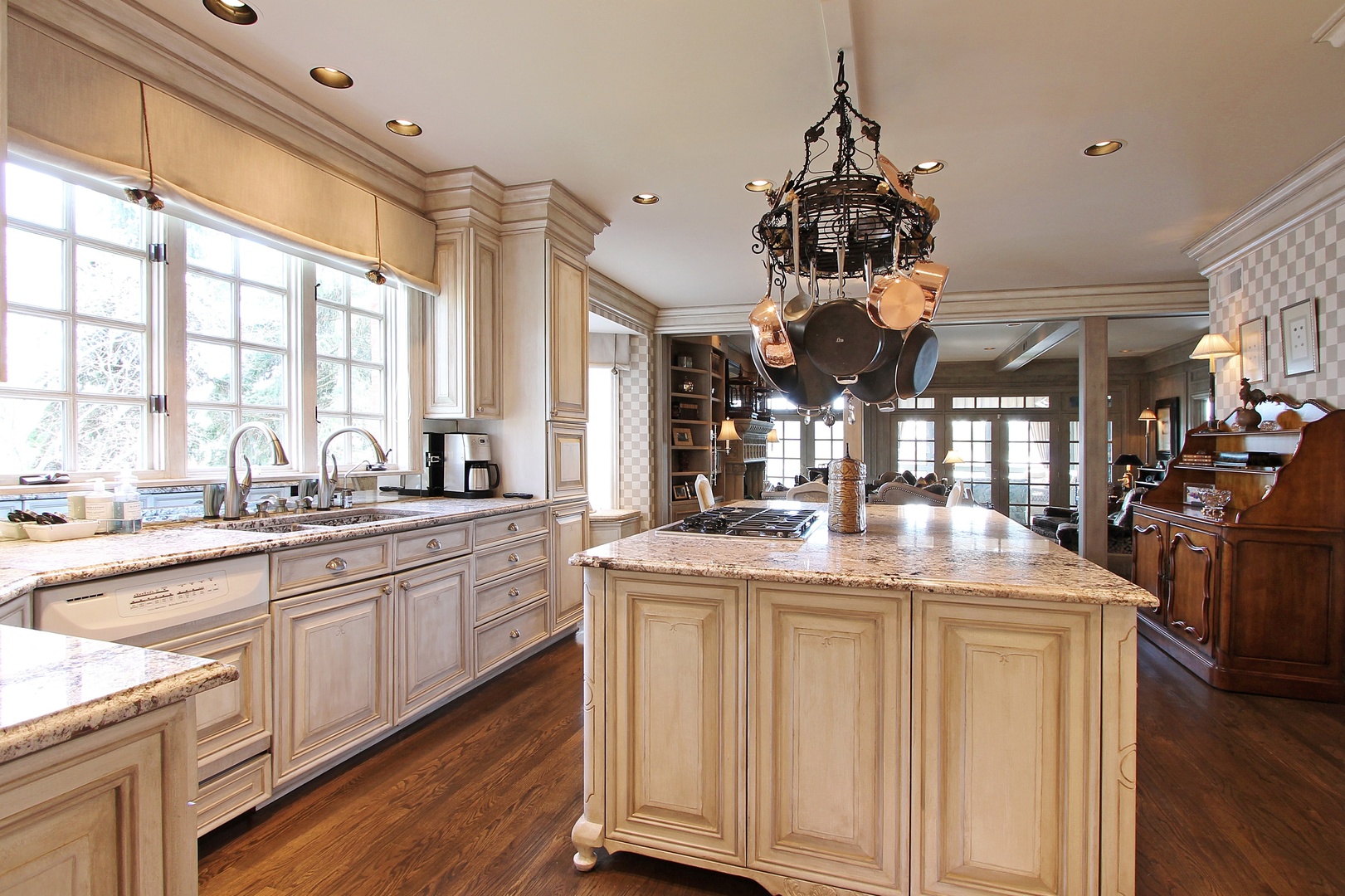 29 Riderwood Road North Barrington, IL 60010 - Photo 4 of 25 a kitchen with counter top space and sink
