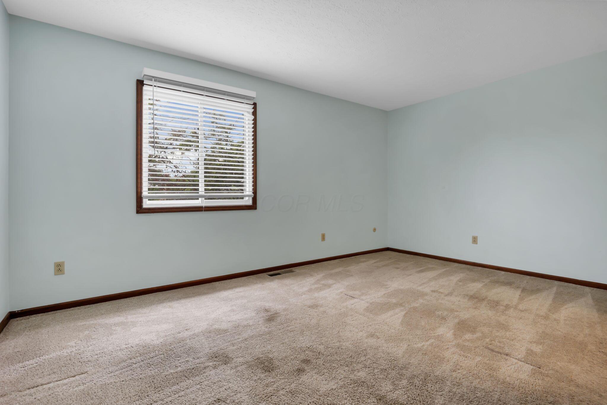 2014 Queensgate Lane Columbus, OH 43235 - Photo 16 of 26 24-web-or-mls-0N4A5834