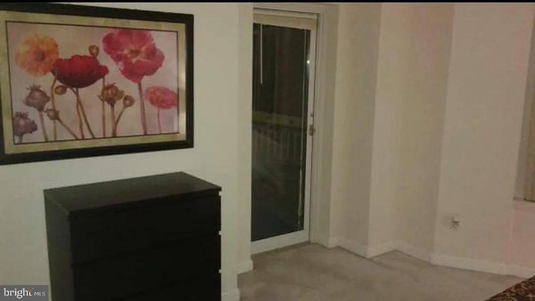 100 Harborview Drive, Unit 906 Baltimore, MD 21230 - Photo 4 of 16 a view of a hallway