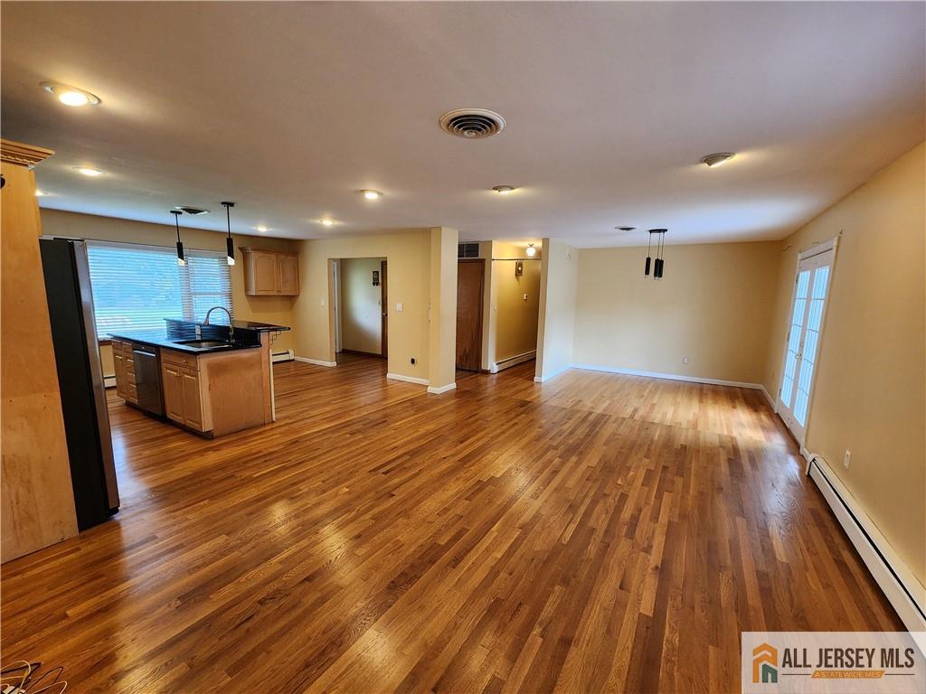 968 New Dover Road Edison, NJ 08820 - Photo 3 of 25