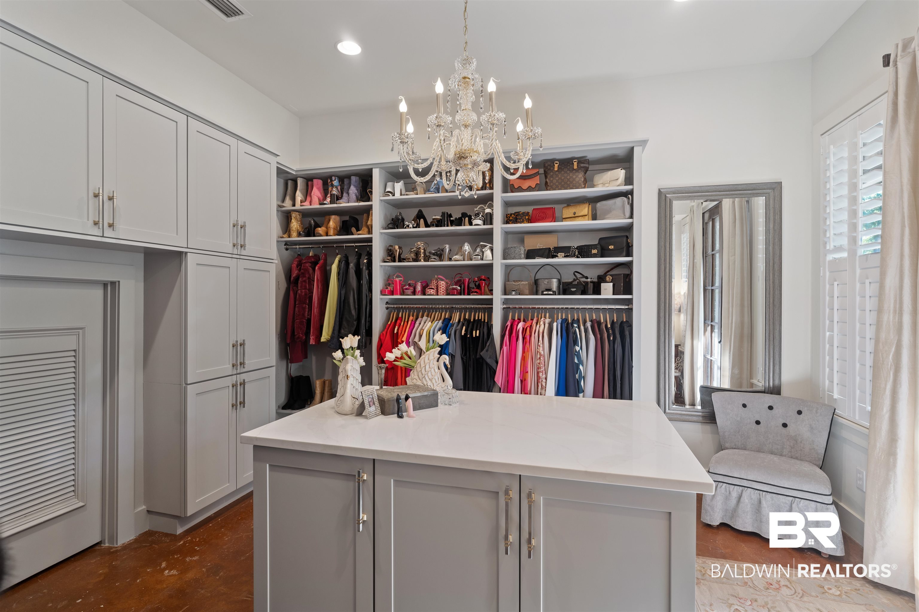 6267 Nelson Drive Fairhope, AL 36532 - Photo 14 of 51 Primary Closet