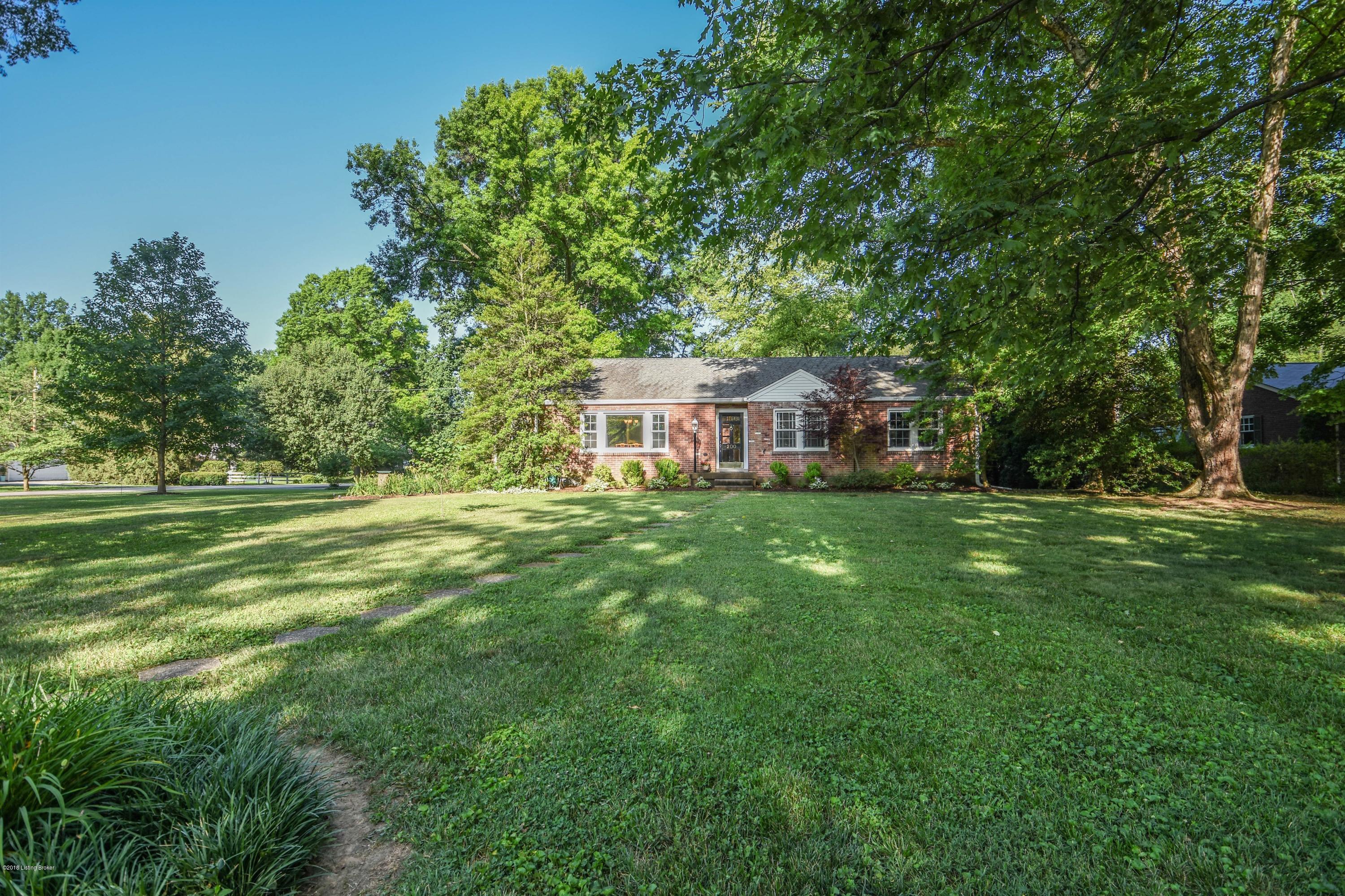 200 South Hampton Road Louisville, KY 40222 - Photo 2 of 37 015_Front of Home