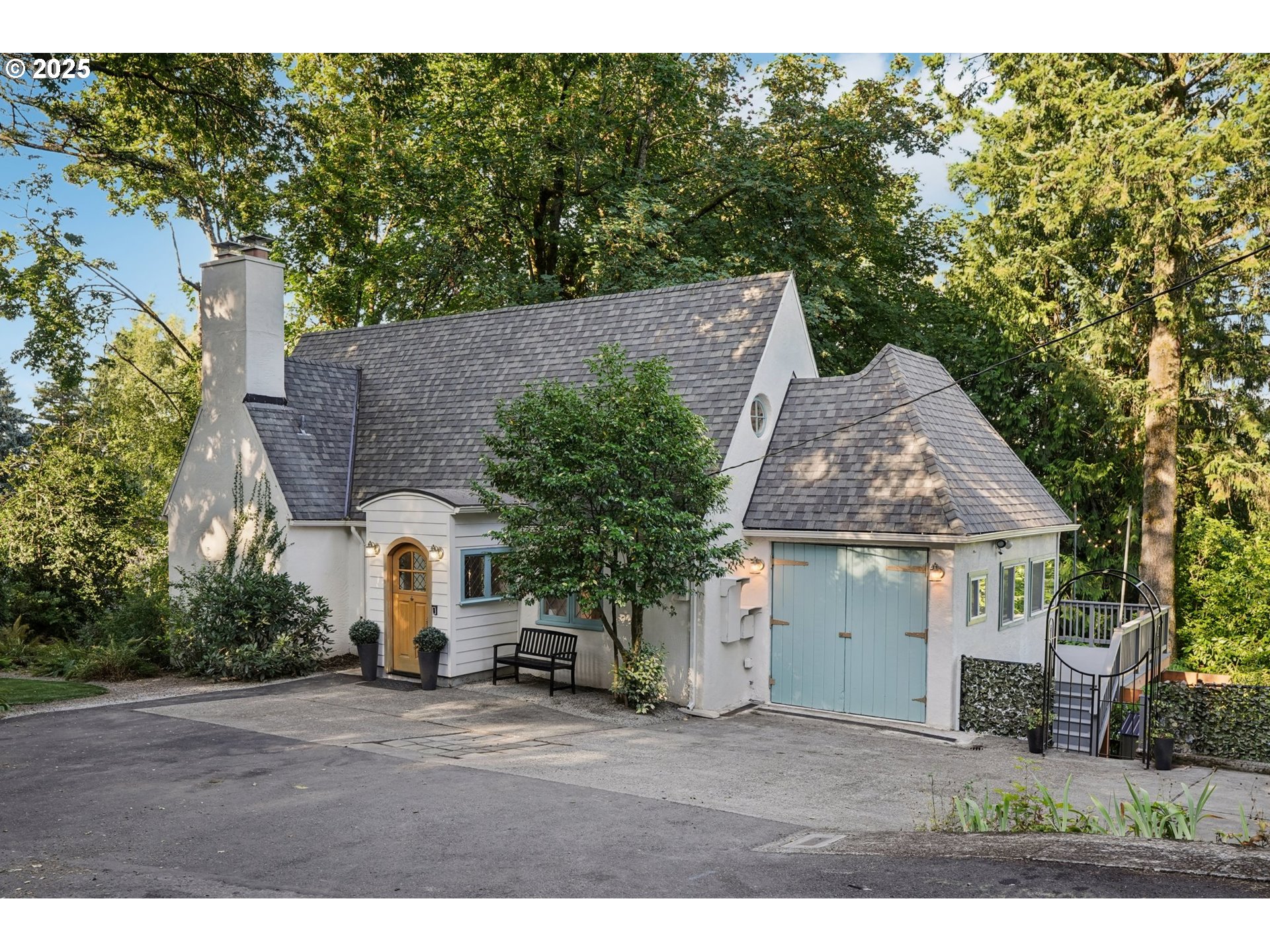 3045 Southwest Gaston Avenue Portland, OR 97239 - Photo 2 of 48