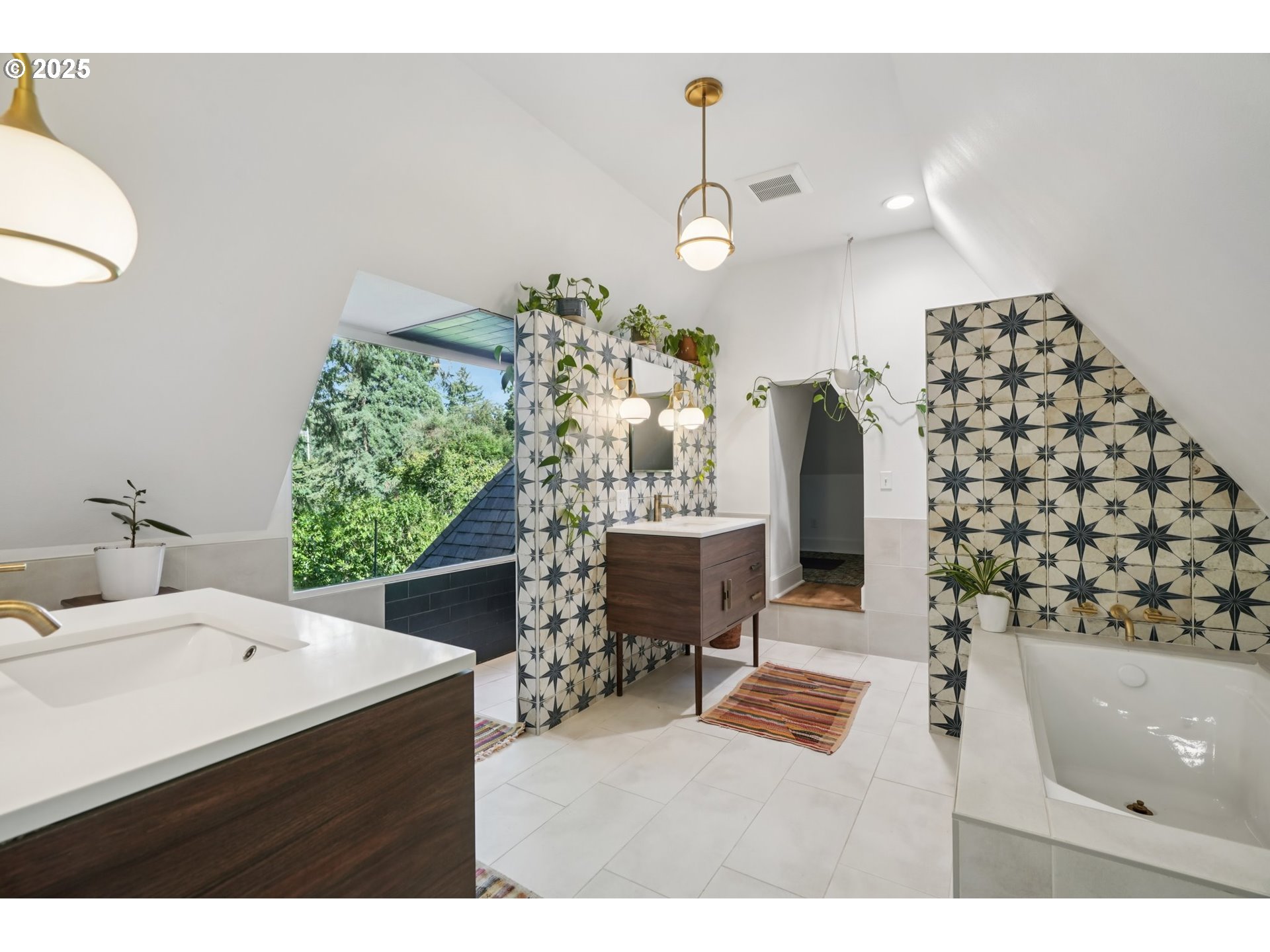 3045 Southwest Gaston Avenue Portland, OR 97239 - Photo 22 of 48