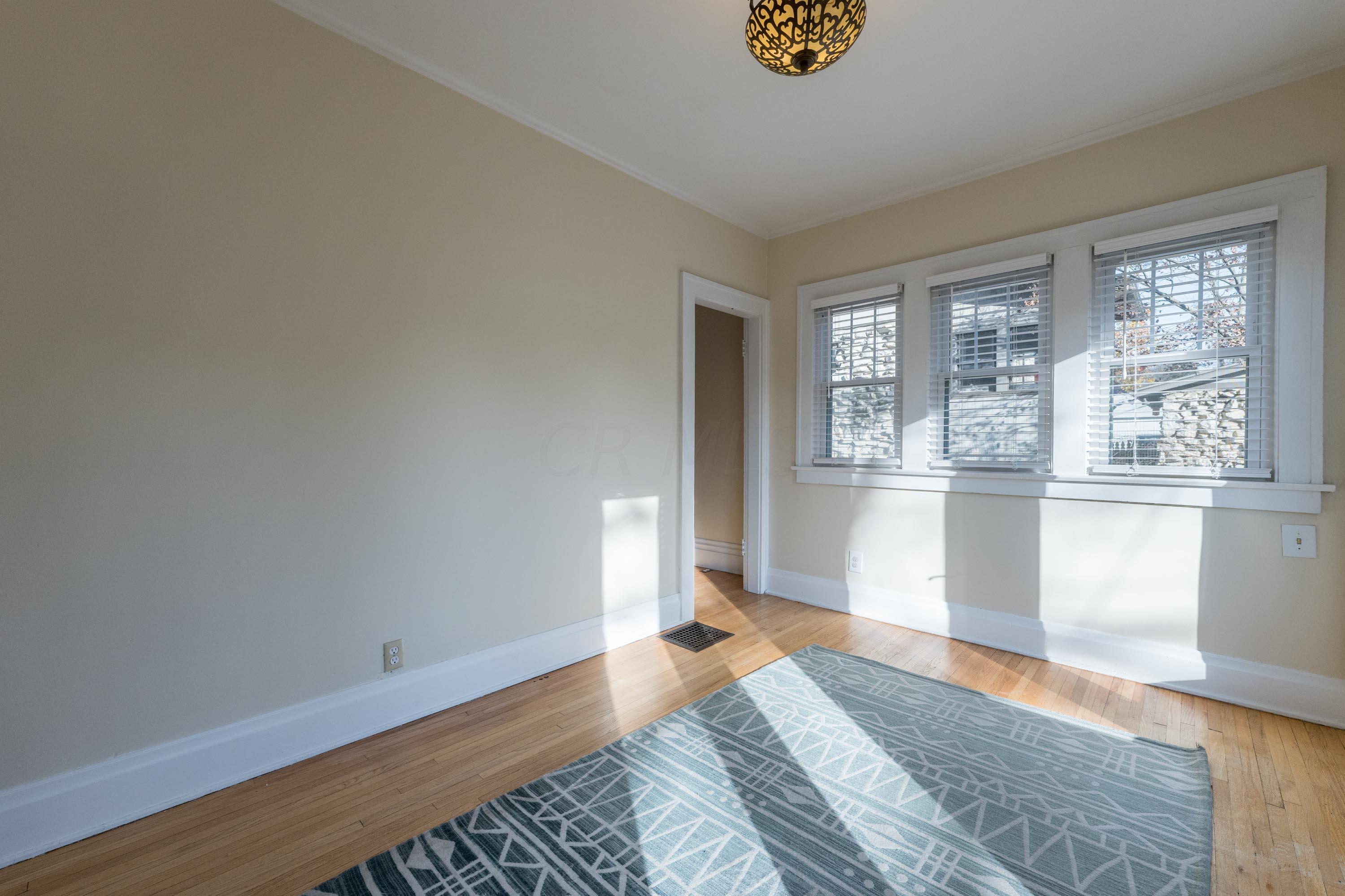 75 East Weber Road Columbus, OH 43202 - Photo 22 of 44 Sunroom
