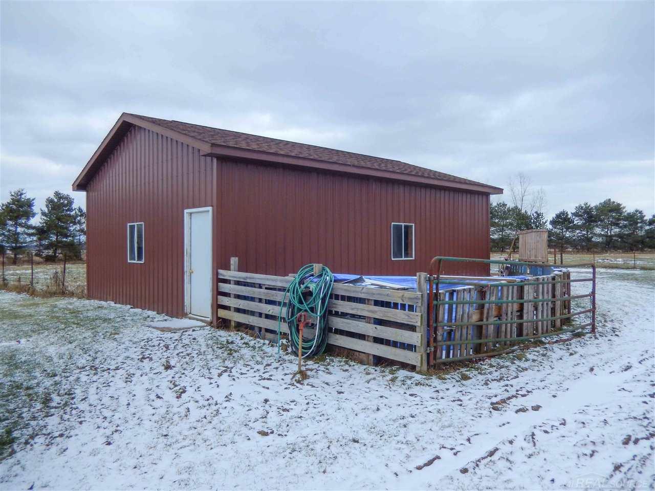 1398 North Vincent Road Ovid, MI 48866 - Photo 40 of 55 31311835-39.JPG
