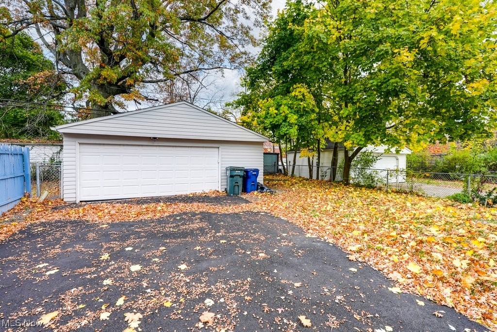 3238 Yorkshire Road Cleveland, OH 44118 - Photo 27 of 33 Gallery Image 27