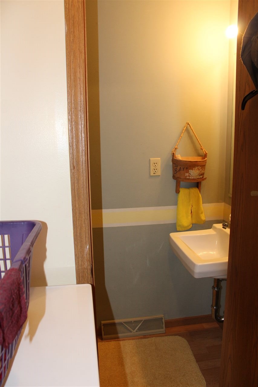 1876 West Perry Road Ligonier, IN 46767 - Photo 11 of 36 Gallery Image 11