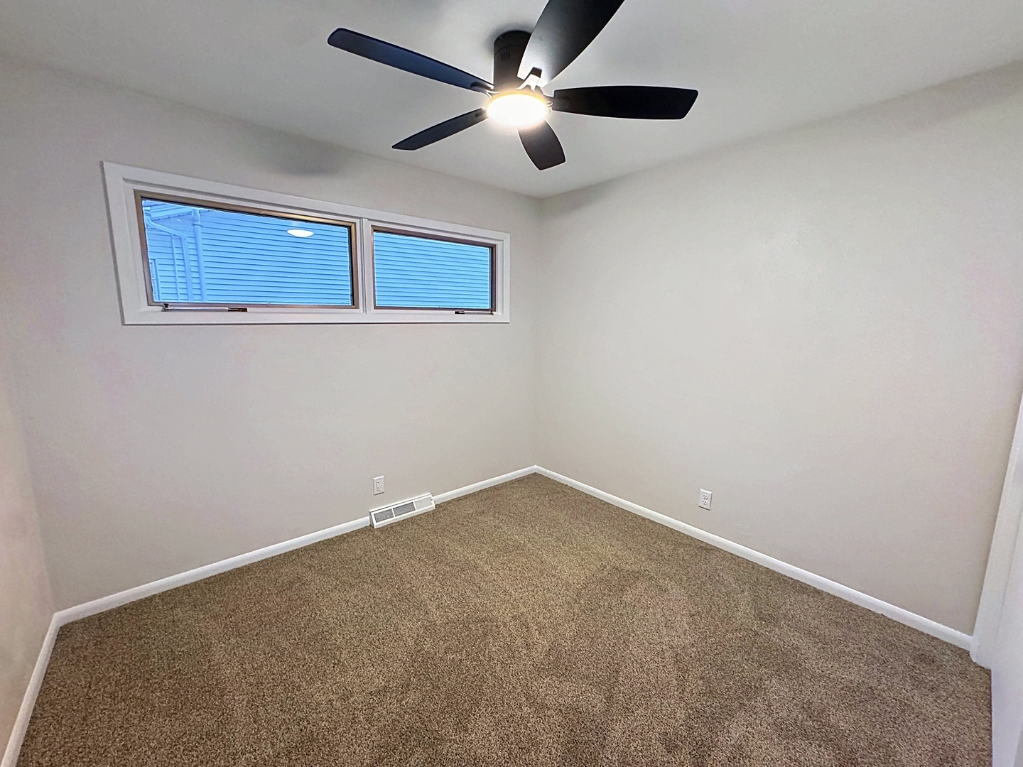 2438 3rd Street Moline, IL 61265 - Photo 13 of 25 Gallery Image 13
