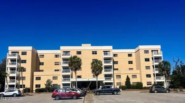 $344,700 | 1130 Beach Boulevard, Unit 107, Biloxi, MS 39530