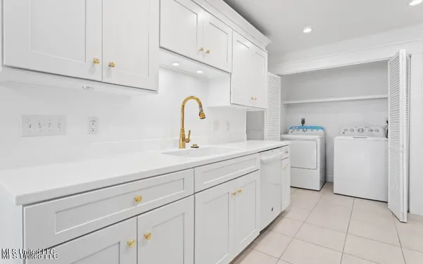 $344,700 | 1130 Beach Boulevard, Unit 107, Biloxi, MS 39530