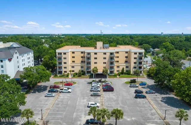 $344,700 | 1130 Beach Boulevard, Unit 107, Biloxi, MS 39530