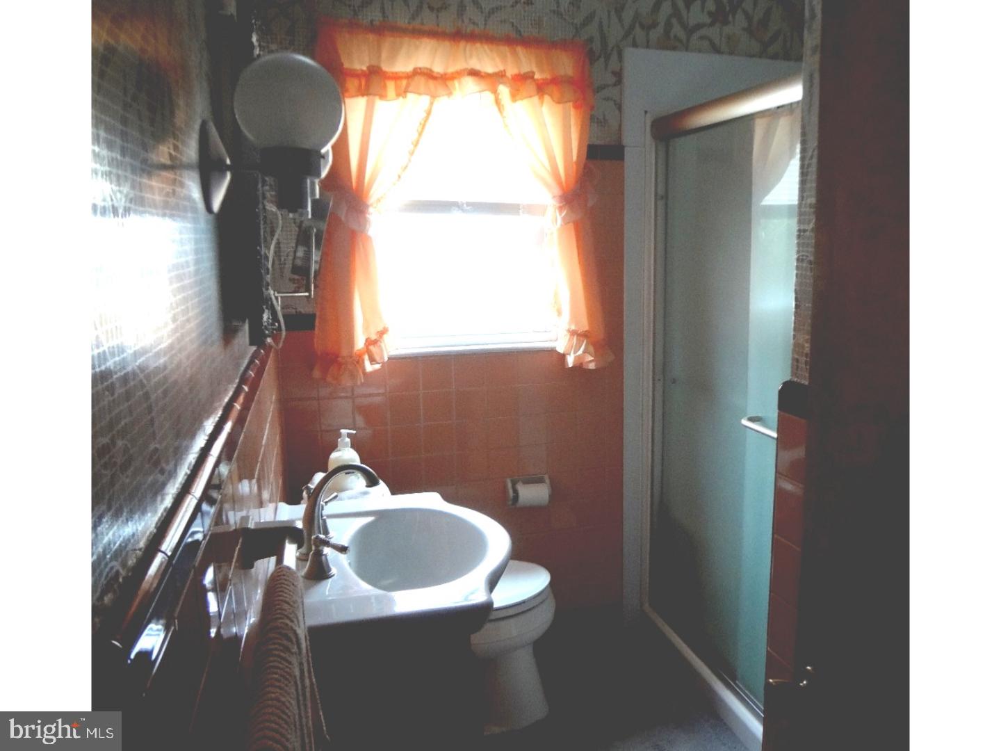 28 Minnehaha Road Somerdale, NJ 08083 - Photo 14 of 23 Bathroom