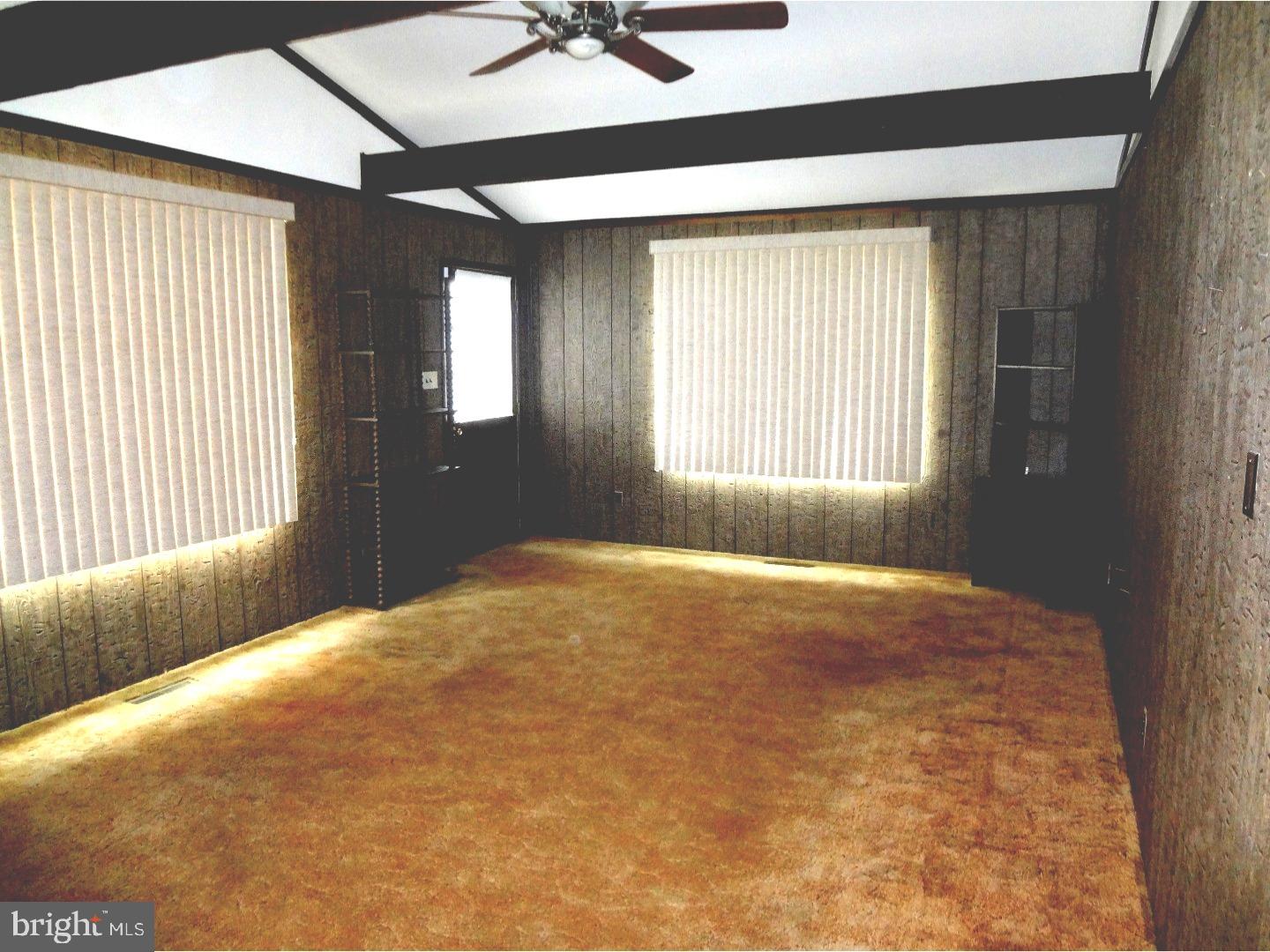 28 Minnehaha Road Somerdale, NJ 08083 - Photo 9 of 23 Family Room