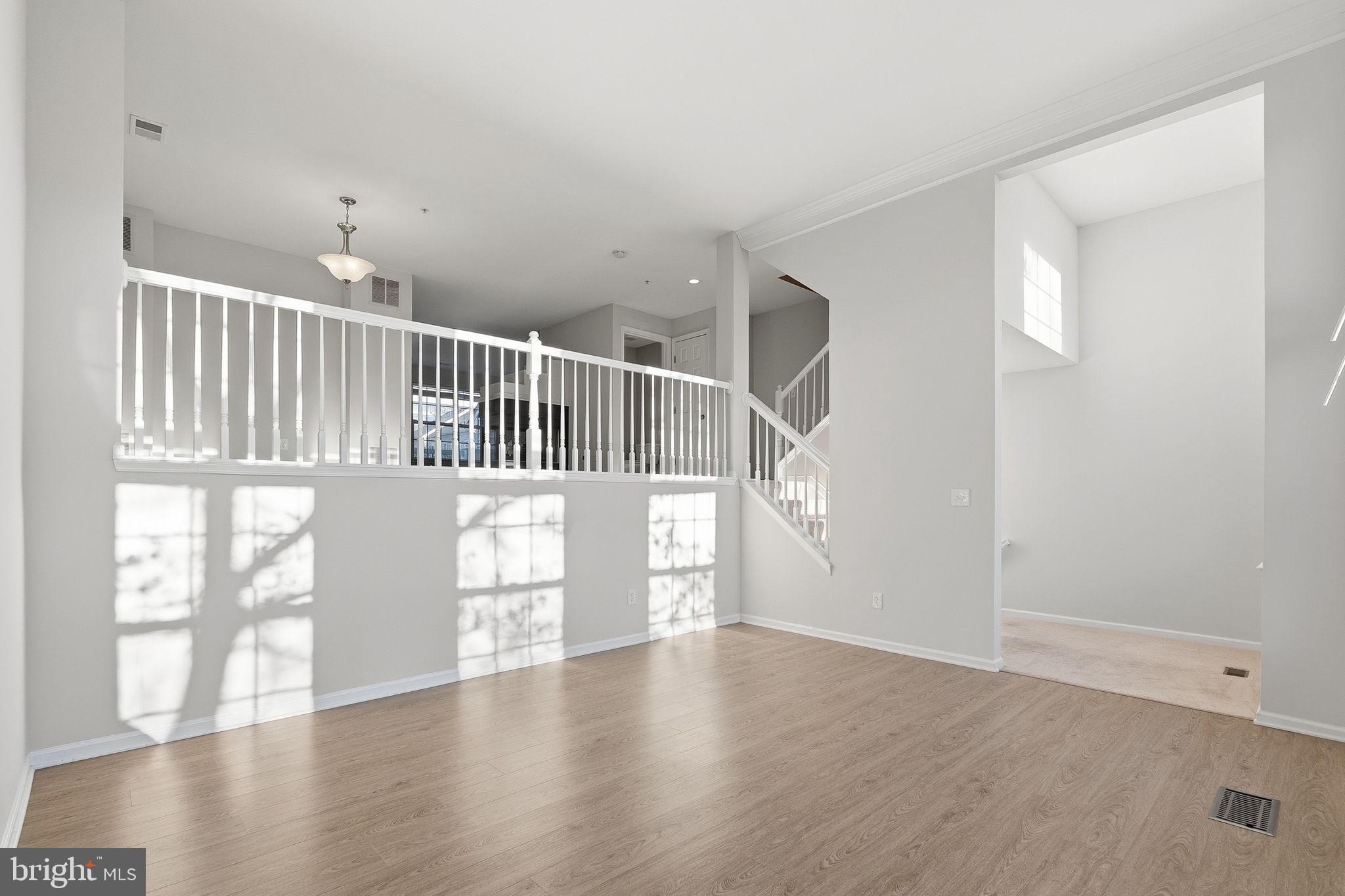 1881 Crescent Park Drive Reston, VA 20190 - Photo 4 of 43