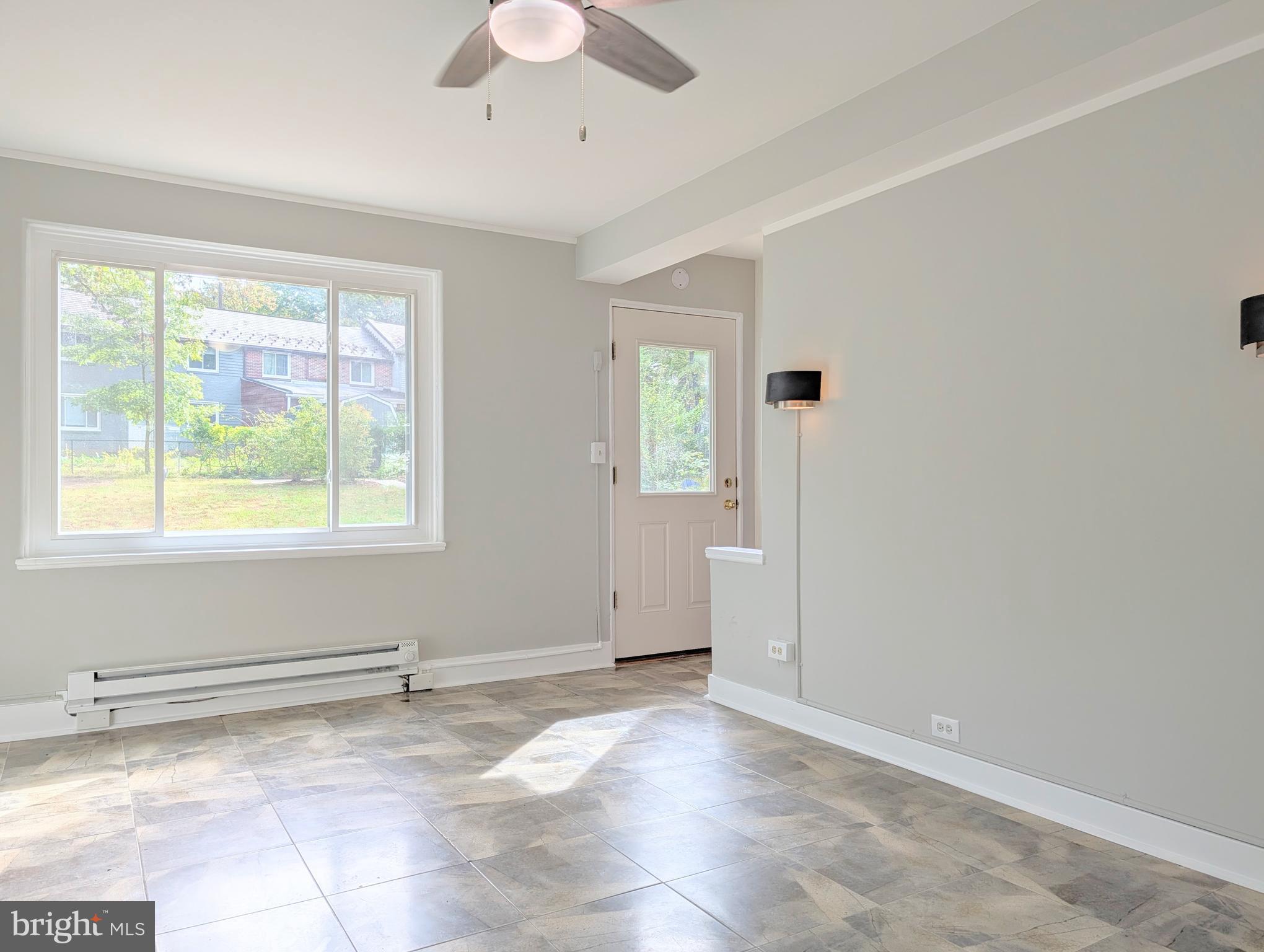 8 Hillside Road Greenbelt, MD 20770 - Photo 9 of 23 Living room