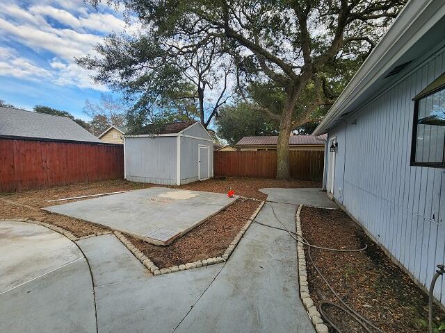 1038 37th Street Niceville, FL 32578 - Photo 21 of 25 a view of a backyard