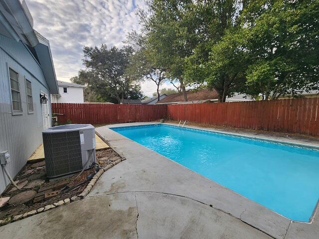 1038 37th Street Niceville, FL 32578 - Photo 23 of 25 a view of a backyard